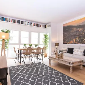 bilbao-suite-apartamentos-de-lujo-en-el-centro-con-a-c-garaje.basquecountryhotels.org/